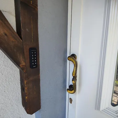 Adelsberg Mit Dachterrasse In Zentraler Lage Fuer Bis Zu 10 Personen * Chemnitz