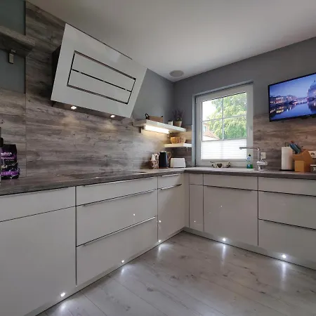 Villa Adelsberg Mit Dachterrasse In Zentraler Lage Fuer Bis Zu 10 Personen