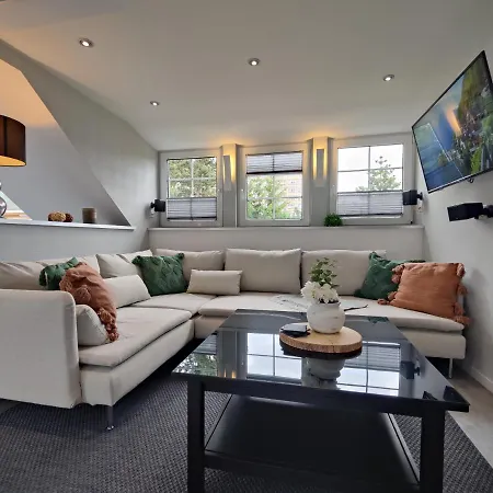 Adelsberg Mit Dachterrasse In Zentraler Lage Fuer Bis Zu 10 Personen * Chemnitz