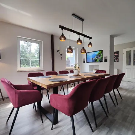 Villa Adelsberg Mit Dachterrasse In Zentraler Lage Fuer Bis Zu 10 Personen