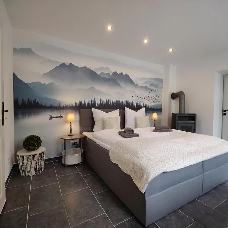 Adelsberg Mit Dachterrasse In Zentraler Lage Fuer Bis Zu 10 Personen * Chemnitz