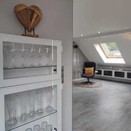 Adelsberg Mit Dachterrasse In Zentraler Lage Fuer Bis Zu 10 Personen Villa Chemnitz
