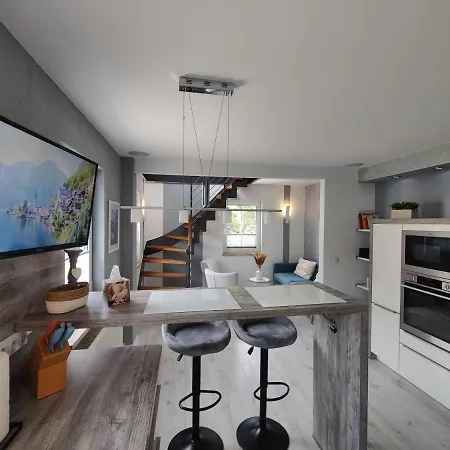 Adelsberg Mit Dachterrasse In Zentraler Lage Fuer Bis Zu 10 Personen *