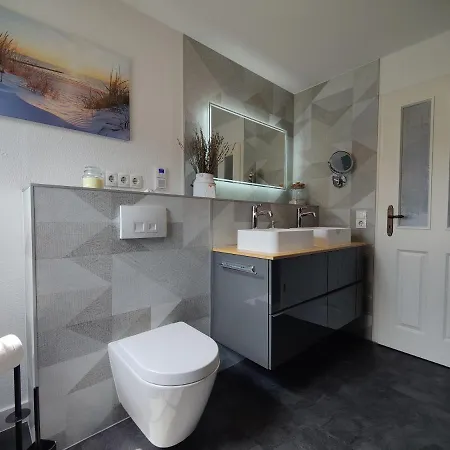 Adelsberg Mit Dachterrasse In Zentraler Lage Fuer Bis Zu 10 Personen * Chemnitz