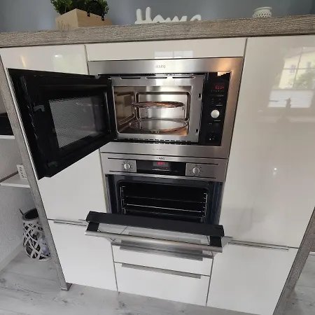 Villa Adelsberg Mit Dachterrasse In Zentraler Lage Fuer Bis Zu 10 Personen