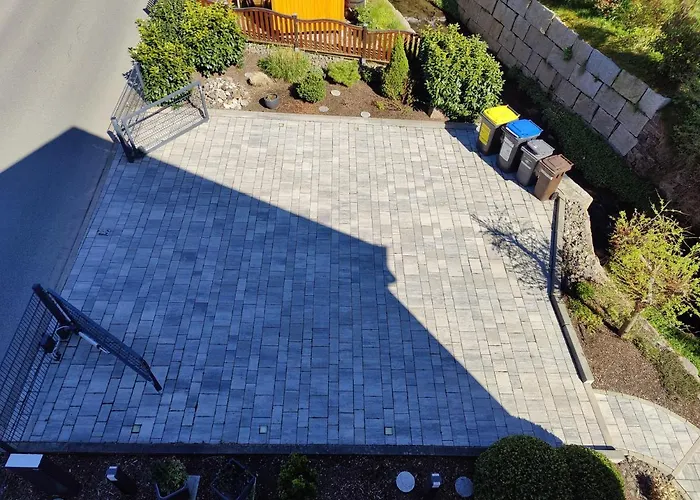 Villa Adelsberg Mit Dachterrasse In Zentraler Lage Fuer Bis Zu 10 Personen Chemnitz