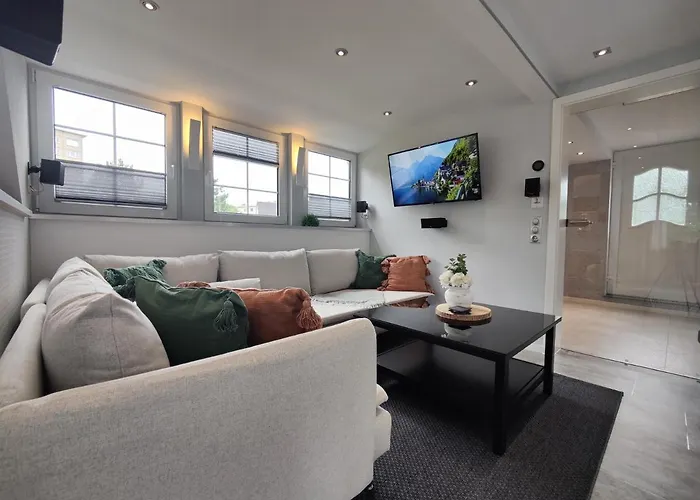 Adelsberg Mit Dachterrasse In Zentraler Lage Fuer Bis Zu 10 Personen Villa *