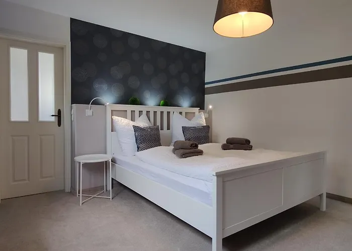 Adelsberg Mit Dachterrasse In Zentraler Lage Fuer Bis Zu 10 Personen Villa Chemnitz