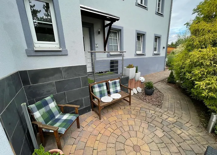 Villa Adelsberg Mit Dachterrasse In Zentraler Lage Fuer Bis Zu 10 Personen