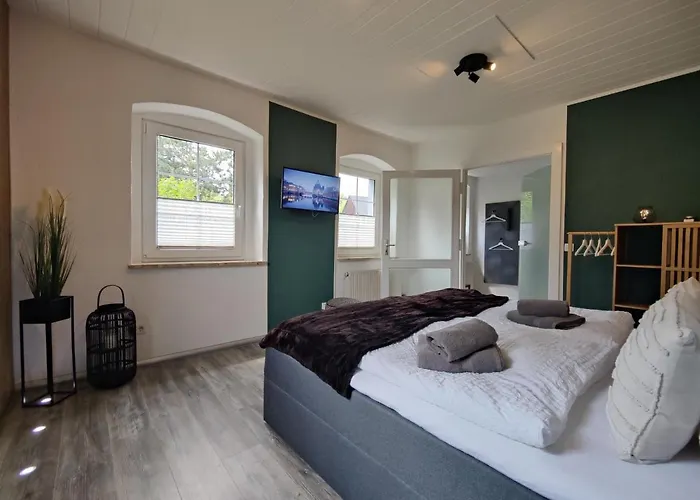 Adelsberg Mit Dachterrasse In Zentraler Lage Fuer Bis Zu 10 Personen * Chemnitz