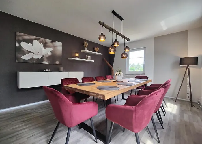 Adelsberg Mit Dachterrasse In Zentraler Lage Fuer Bis Zu 10 Personen * Chemnitz