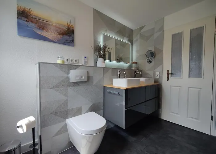 Adelsberg Mit Dachterrasse In Zentraler Lage Fuer Bis Zu 10 Personen * Chemnitz